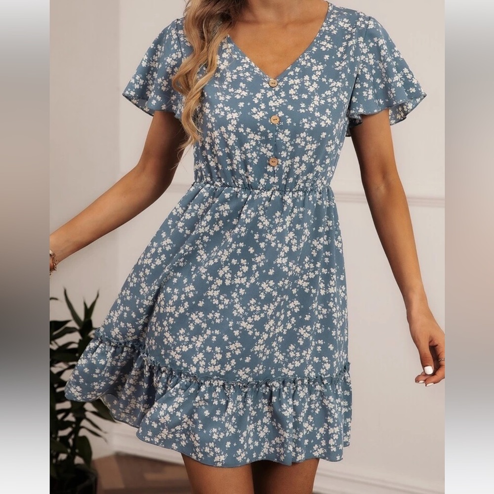 Dreimp Frenchy Ditsy Floral Print V-Neck Ruffle Hem Dress Blue